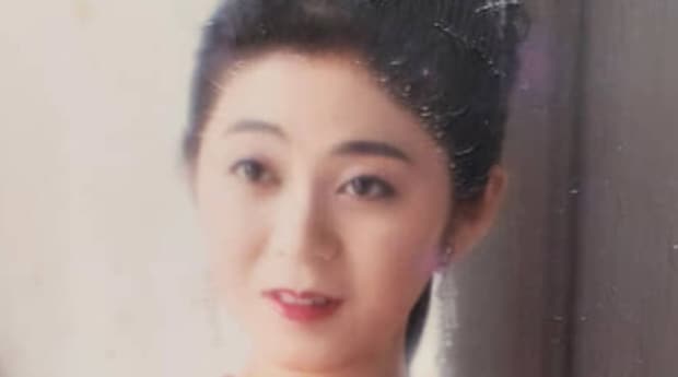 3年前に亡くなった母の“フォトアルバム”→開けてみたら……娘「ため息が出ました」　“驚きの姿”に「女優さんみたい」「自慢のお母様」