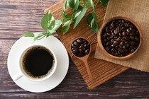 【50代が選ぶ】一番コスパが高いと思う「コーヒーチェーン」人気ランキング！　2位は「コメダ珈琲店」、1位は？