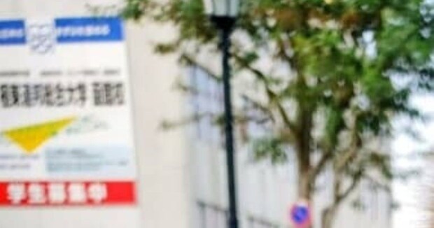 愛犬と風景を撮ろうとしゃがむと……「泣いちゃう」　“まさかの失敗ショット”が160万表示「何もかもが完璧すぎる」