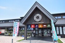 「正気か？」「破壊力ヤバイ…」　道の駅で食べられる“米沢牛ステーキ”“長さ50cm寿司”がもはや道の駅のレベルを超えていた「旅行に行ったら寄らない手はない」