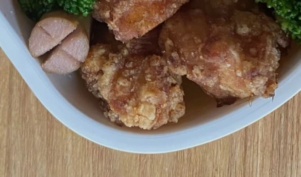 娘に「キャラ弁作って」と頼まれた不器用ママ→完成させたお弁当は……「このレベルが不器用なのか」「誰が見ても立派です」