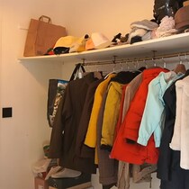 物であふれた“新居の玄関”→イケアの家具でDIYしたら……　想像以上の変貌に「驚きました」「すごく素敵」