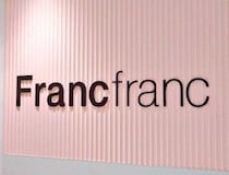 「可愛くてこれで3つ目です」 フランフランの“4200円ふとん収納ケース”→しまった後は……　まさかの正体に「違和感ないです」「収納問題解決しました」