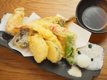 「埼玉県の天ぷらの名店」一番うまいと思う店はどこ？　ホテル内の洗練された空間で本格的な天ぷらを味わえる専門店などを紹介！