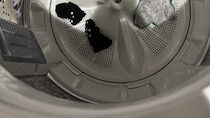 2児ママ「ところで我が家の本日の絶望 見て」→洗濯機をのぞくと……　“衝撃の光景”に「い゛や゛ぁ゛ぁ゛ぁ゛」「幸運を祈る！」