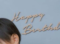 「アーッッ！」全部カメラマンの言うとおりにしたら……2歳息子“まさかの姿”に「崩れ落ちました」「涙でるwww」