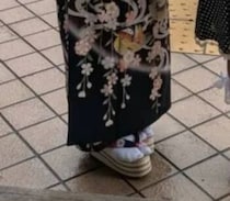 夫に「着物を着ろ！」と言われた妻→雨の入学式に着て行くと……　圧巻の姿に「これこそが正統派」「ンマー美しい」