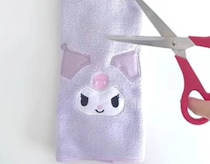 ダイソーのフェイスタオル→縫わずにくっつけるだけで……　娘もお気に入りのアイテムに「欲しくなる！！」「縫わないで作るの大好き」