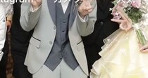 結婚式の写真をスマホの壁紙にした夫→見ると……「吹いたw」　爆笑の光景に「あのBGMが聞こえる笑」「素敵な結末」