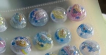 ママ「このシール高いやつやからね!!」→息子のシール帳を開くと……　思わぬ光景に「こういうの見ると泣けます」「すっごくいい」
