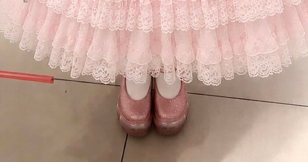 「パパママごめんなさい」→息子として育てられたが……　現在の姿に「とてもお似合いです」「最高かよ」