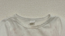保育園の絵画教室→あえて白いTシャツで行かせたら……　終了後の“目からウロコの光景”に「この発想なかったあ」「このまま壁にかざりたい」