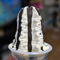 47歳男性が買ったパリパリチョコのアイス→10分後…… まさかの姿に「声出して笑った」「男児すぎるって」