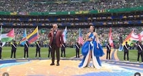 【画像】W杯セレモニーに出た歌姫と“有名日本人俳優”との比較