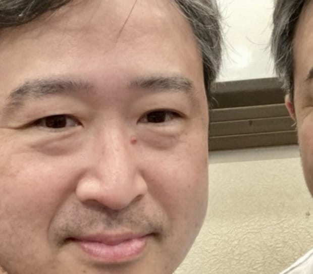 ぶらりと寿司屋に入った男性→隣に座った人が気になって見ると……　奇跡のような光景に「神秘ですね！」「大将も驚いたでしょうね」