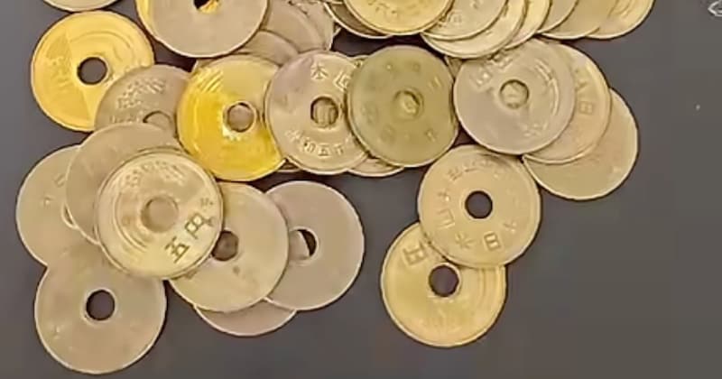 500枚の5円玉→1枚1枚よく見たら……「これヤバいっすよ」　激レアな光景に「運良すぎて草」「めっちゃうれしい」