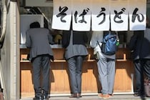 【画像：「群馬県の立ち食いそばの名店」10選を見る】