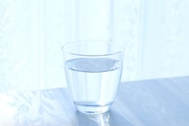 【東海地方在住者に聞いた】「水がおいしいと思う都道府県」ランキング！　第2位は「山梨県」、1位は？