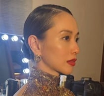 「視線持っていかれる」戸田恵梨香が着用した“まさかの服”にネット騒然「ドキッとした」「背中！背中…！！」