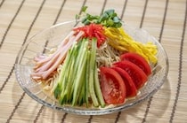 「冷やし中華始めました」→本当に“始まった”のっていつ？　夏の風物詩・冷やし中華の“発祥”や“名称の広がり”を調べてみた