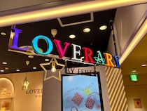 「つい喫茶店にいきたくなる」フェイラーの“ハンカチ”に大絶賛！　「自慢したくなる可愛さ」「絶対欲しい！と思って再販を待っていました」