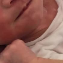 【画像】生後5日の息子さん
