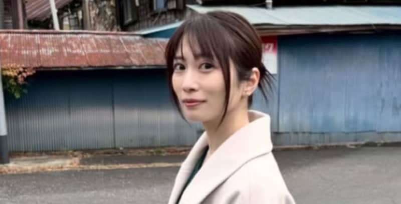 「思わず目がいってしまう」　志田未来、ディズニーで“まさかの格好”に驚がくの声「目立つ〜」「これは怪しいw」