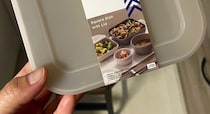 ダイソーの四角い食器にお弁当を詰めてみると……　驚きの仕上がりに「そんな神アイテムあったの!?」「マジで天才」と170万表示