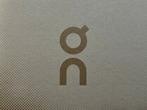 「帰り道、遠回りして歩きたくなる」　Onの“軽量クッションスニーカー”が大人気→なめらかな履き心地に「これは！」「毎日履くほど気に入ってます」