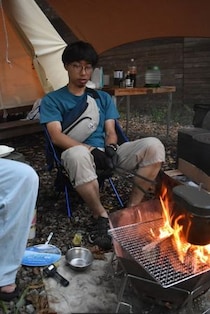 「歩く昆虫図鑑」と呼ばれる兄→8カ月後には……　“激変ビフォーアフター”に妹もびっくり　「え？　別の人？」「何があったんですか!?」