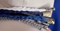 ワールドカップ応援にぴったりな刺しゅう、無地の帽子に下絵なしで針を進めたら……　驚きの仕上がりに「欲しすぎる！」「魔法だ」
