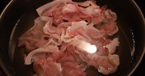 安い豚こま肉→しっとりするゆで方、実は……　プロが教える“意外な方法”が590万表示「やべぇ」「こんな味変わるんや」