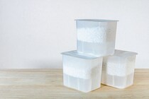 「雨の多い時期に助かります」　エステーの“備長炭入り除湿剤”が高評価→湿気もニオイも対策できて「1年中使ってる」「なくなったら買い足してる」の声