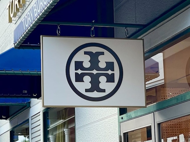 「大人可愛いデザイン」　TORY BURCH（トリーバーチ）の“上品トートバッグ”が高評価　「軽いです！」「荷物多めの方に特におすすめ」