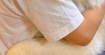 「お兄ちゃんが修学旅行から帰ってきて今これ」→“白い塊”の正体は……　まさかの光景が900万表示「やばい」「泣いちゃう！」