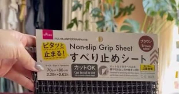使い道がない端切れ布→100均アイテムに結んでいくだけで……「おしゃれすぎ」 まさかの完成品に「マジでセンス神」「やりまァァす」
