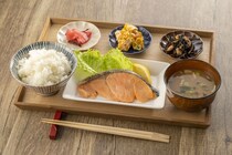 「和食が最高にウマいと思うファミレス」ランキング！　東海地方在住者が選ぶ第2位は「和食さと」、1位は？