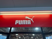 「2足買いました」　プーマ（PUMA）の“万能サンダル”が好評→シンプルで使いやすいデザインに「アウトドアにも室内履きにも使える」「夏にピッタリ」
