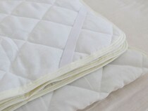 「4枚購入しました」　“ひんやり感が気持ちいい冷感敷きパッド”が大人気　「いろいろ試したけどこれが1番いい」「これがないと眠れない」