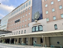 「一口ひとくちが至福の時間」　大丸松坂屋で買える“あつた蓬莱軒の鰻ちまき”が大人気！　「もち米とうなぎとタレが完璧に合っててめっちゃおいしい」「中にはうなぎの身がドッサリ」