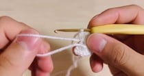 【動画】編み物をする様子