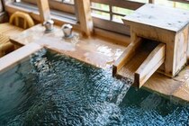 「5回目の宿泊です」「滝が見える露天風呂は最高」　長野県で人気の“温泉旅館・宿”1位に「清潔で広々したお部屋に大満足」「バイキングがおいしすぎて食べすぎちゃう」の声