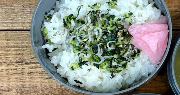 「夏に向けて良い」”50代大工”の3段弁当を開けると……まさかの中身に「この弁当を見ると今日もがんばろうって思います」「いい組み合わせ」