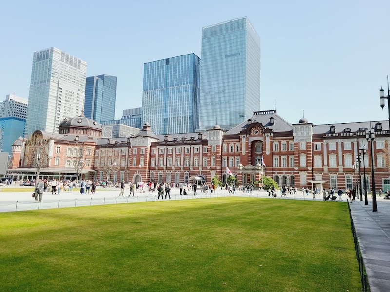 【女性に聞いた】買ってきてほしい「東京駅(グランスタ)限定のお土産」ランキング! 2位は「チーズケーキナウアソート(Now on Cheese♪ Hello,Tokyo Station!)」、1位は?