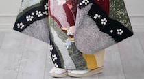 成人式前撮り→双子姉妹が選んだのは……　ハイセンスな振袖コーデに「お人形さんみたい」「ゾルディック家の方ですか？」
