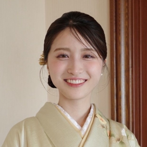 兄の結婚式、妹が“一生もの”の着物を着たら……　圧巻の参列姿に「透明感やばい」「上品でとてもステキ」