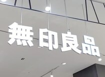 コスパ重視のサラリーマンが愛用する“無印の490円ポーチ”、目からウロコの活用術に「欲しくなりました」「もう財布これで良いじゃん」