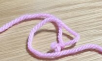 几帳面な3歳児が作ったネックレス→ママが見てみたら……「え！え！」　絵本のキャラを再現した“驚きの作品”に「すごい！」「将来が楽しみ」