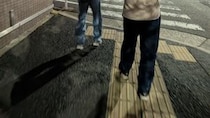 小5＆中1の弟「歩き疲れたー」→高1＆高2の兄が……「クセが強いなぁw」　驚がくの光景に「男兄弟ならではの醍醐味」「余計疲れそうww」