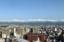 「買ってきてほしい富山銘菓」ランキング！　女性が選ぶ第2位は「かりんとうまんじゅう (放生若狭屋)」、1位は？